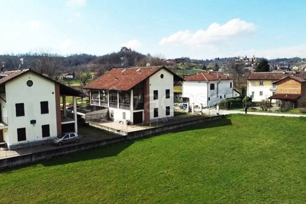 appartamento in vendita ad Asti in zona Serravalle
