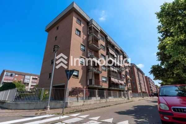 appartamento in vendita ad Asti in zona Rioscone