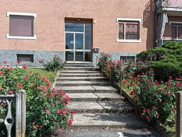 appartamento in vendita ad Asti in zona Palucco