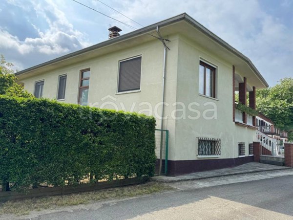 casa indipendente in vendita ad Asti in zona Stazione di Portacomaro