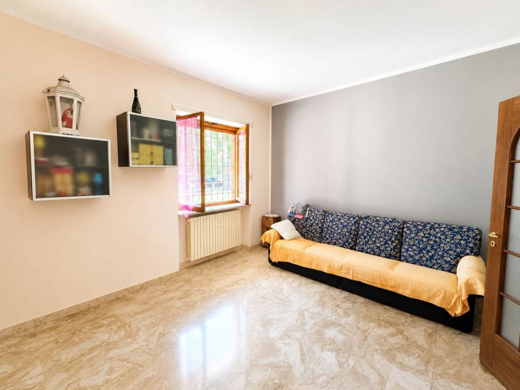 appartamento in vendita ad Asti in zona Quarto
