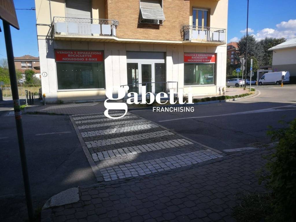 negozio in vendita ad Asti in zona Trincere