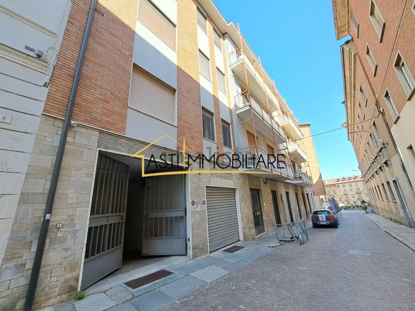 appartamento in vendita ad Asti in zona Centro Città