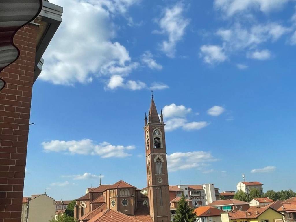 appartamento in vendita ad Asti in zona Centro Città