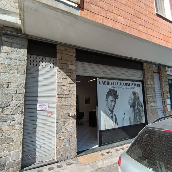 locale commerciale in vendita ad Asti
