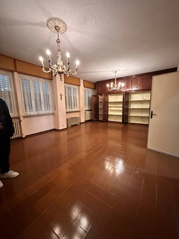 casa indipendente in vendita ad Asti in zona Corso Vittorio Alfieri