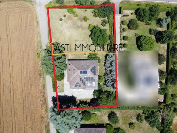 casa indipendente in vendita ad Asti in zona Palucco