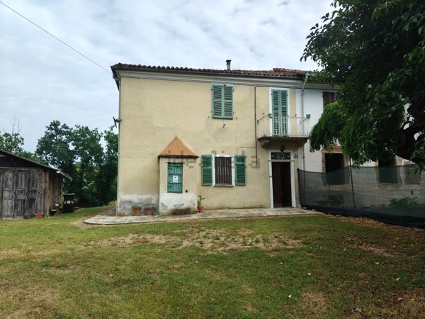 casale in vendita ad Asti in zona Valmanera