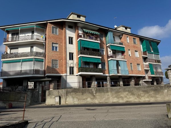appartamento in vendita ad Asti in zona Corso Volta