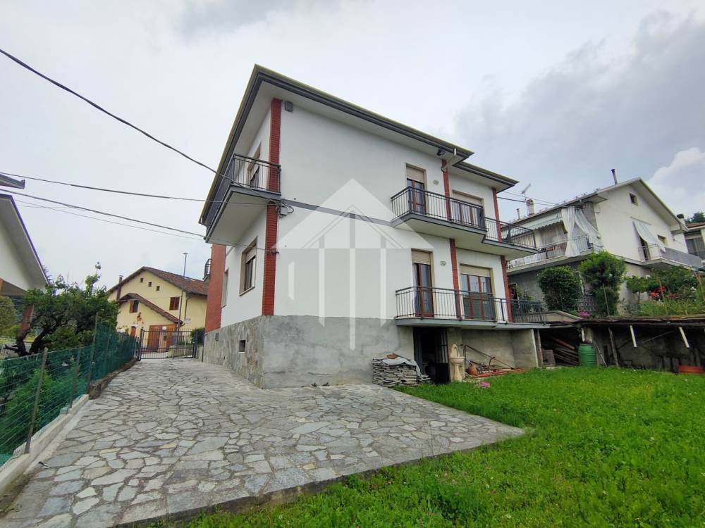 casa indipendente in vendita ad Asti