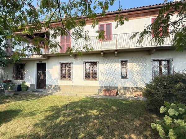 casa indipendente in vendita ad Asti