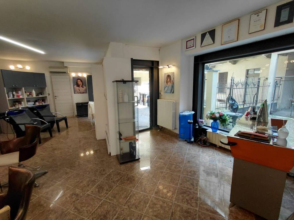 negozio in vendita ad Asti in zona Centro Città