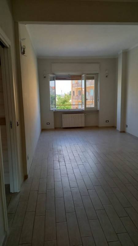 appartamento in vendita ad Asti in zona Pilone