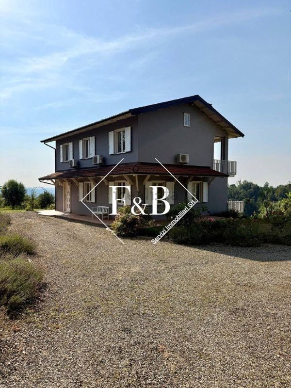 casa indipendente in vendita ad Asti in zona Mombarone