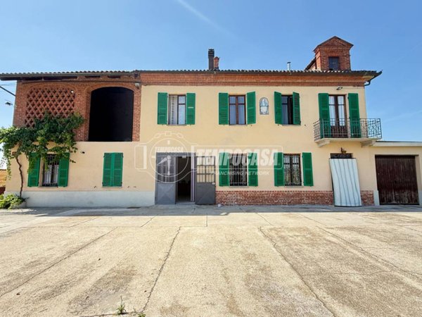 casa indipendente in vendita ad Asti in zona Revignano