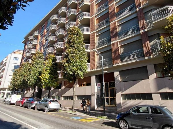 appartamento in vendita ad Asti in zona Corso Dante
