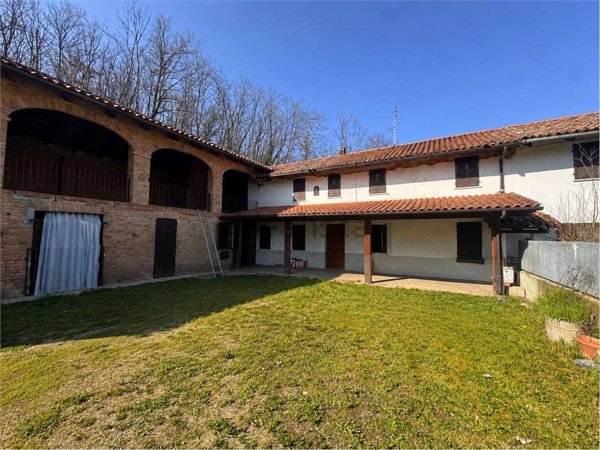 casa indipendente in vendita ad Asti