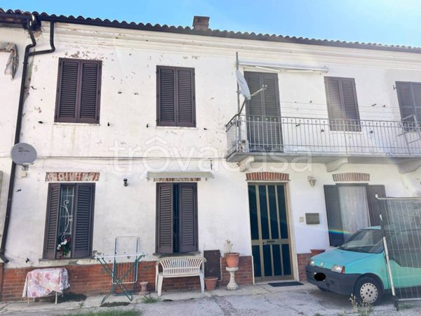 casa indipendente in vendita ad Asti in zona Sessant