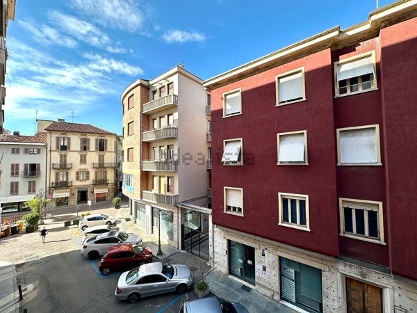 appartamento in vendita ad Asti in zona Corso Vittorio Alfieri