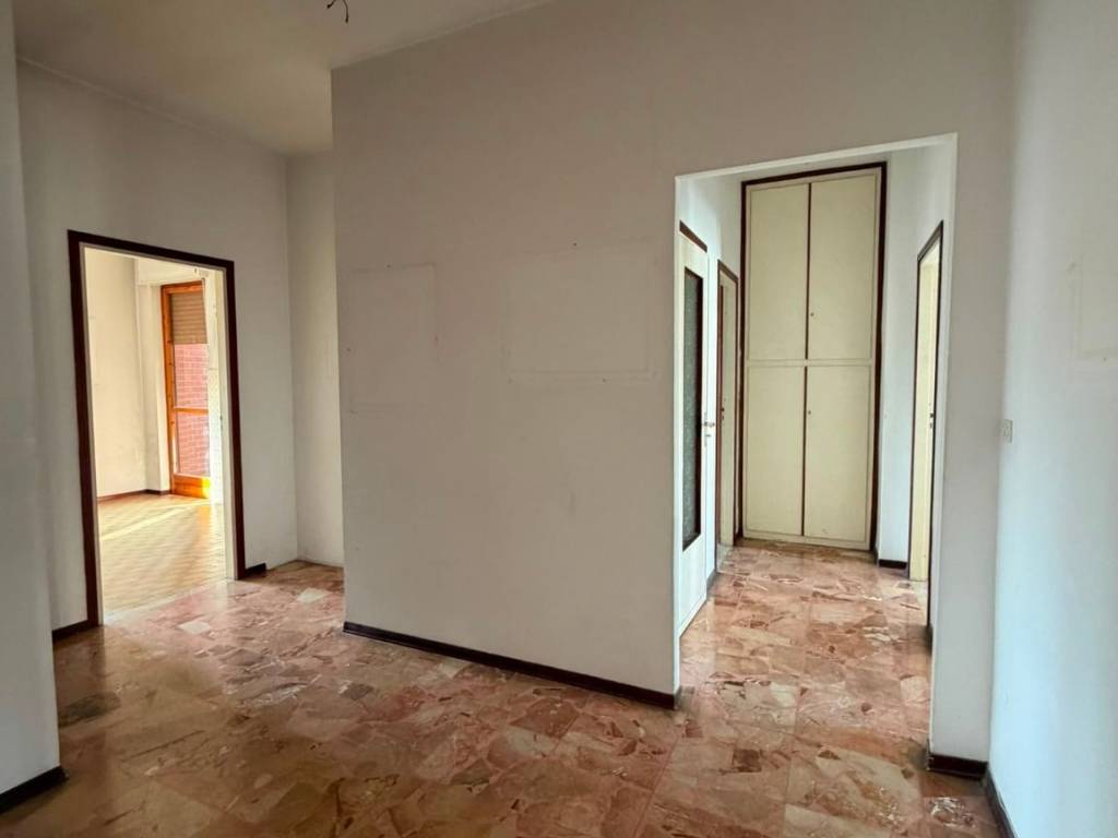 appartamento in vendita ad Asti in zona Corso Volta