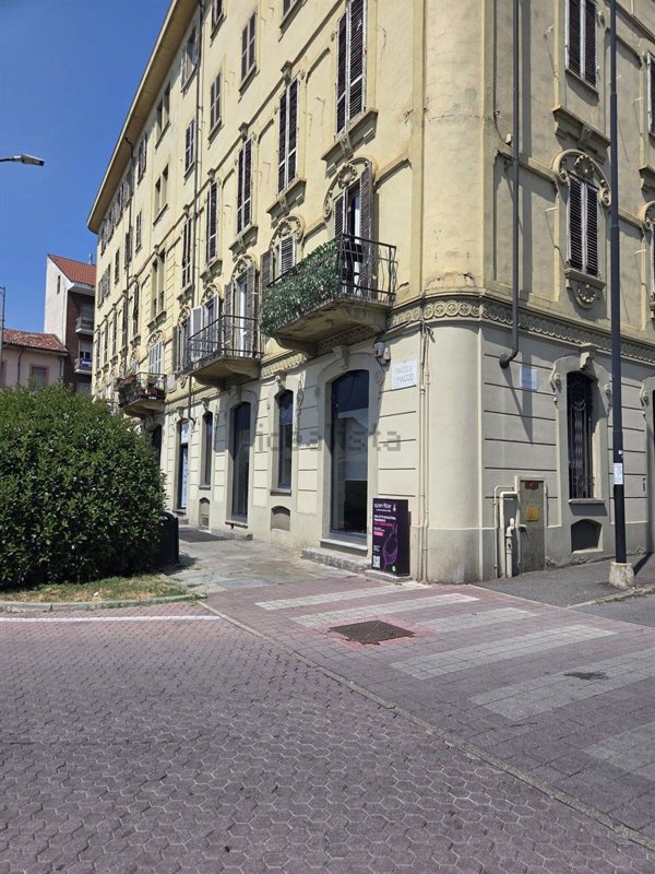 locale commerciale in vendita ad Asti