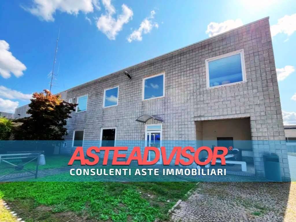 locale commerciale in vendita ad Asti