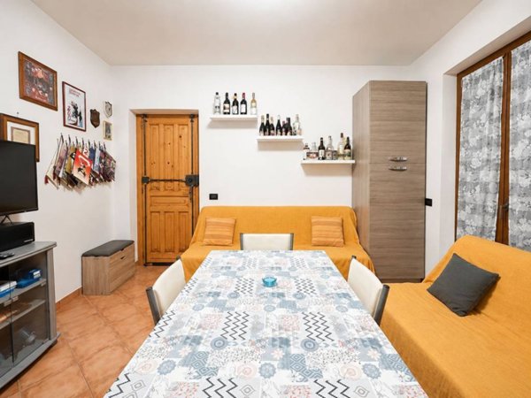 appartamento in vendita ad Asti in zona Valenzani