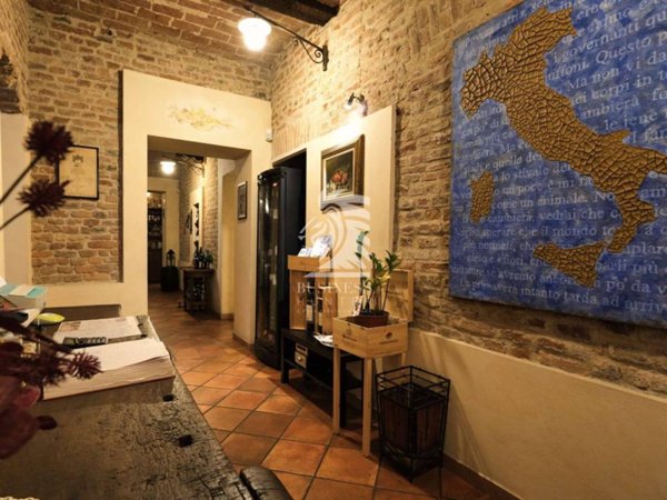 negozio in vendita ad Asti in zona Centro Città