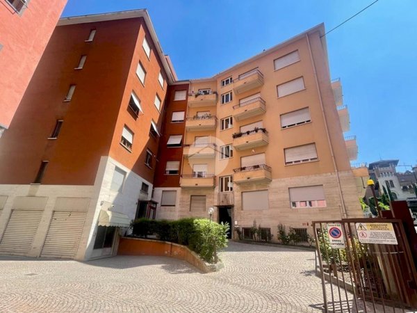 ufficio in vendita ad Asti
