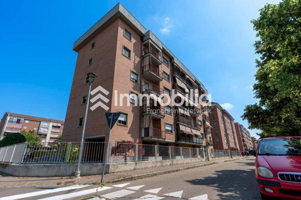 appartamento in vendita ad Asti in zona Rioscone