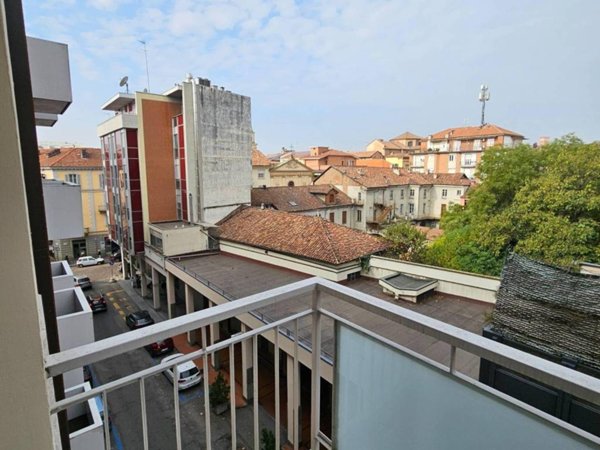 appartamento in vendita ad Asti in zona Corso Vittorio Alfieri