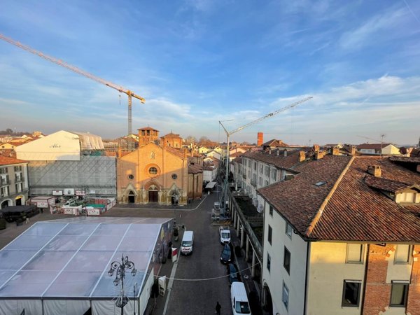 appartamento in vendita ad Asti in zona Corso Vittorio Alfieri