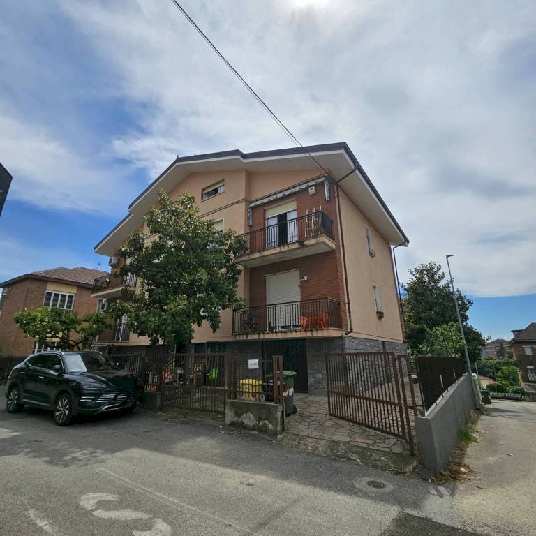 casa indipendente in vendita ad Asti