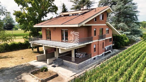 casa indipendente in vendita ad Asti