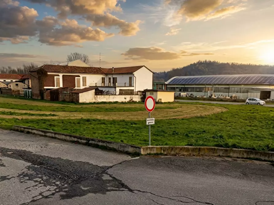 casa indipendente in vendita ad Asti in zona Ca' dei Coppi