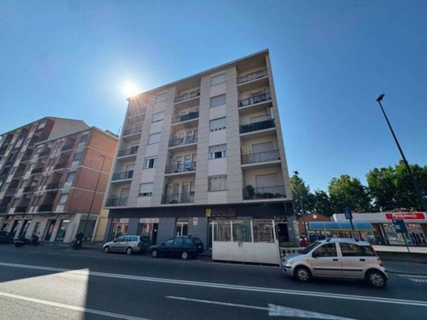 appartamento in vendita ad Asti in zona Pilone