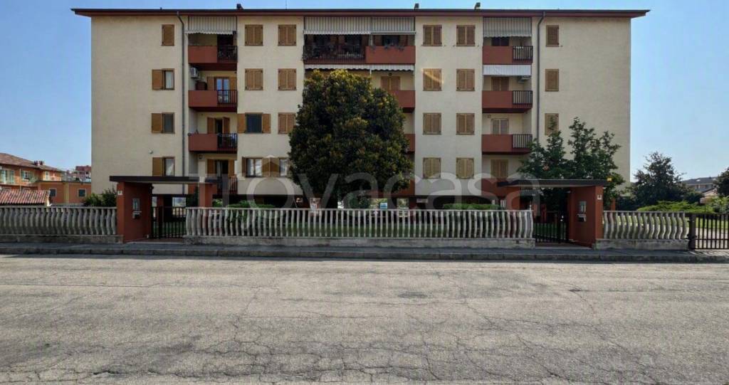 appartamento in vendita ad Asti in zona Trincere