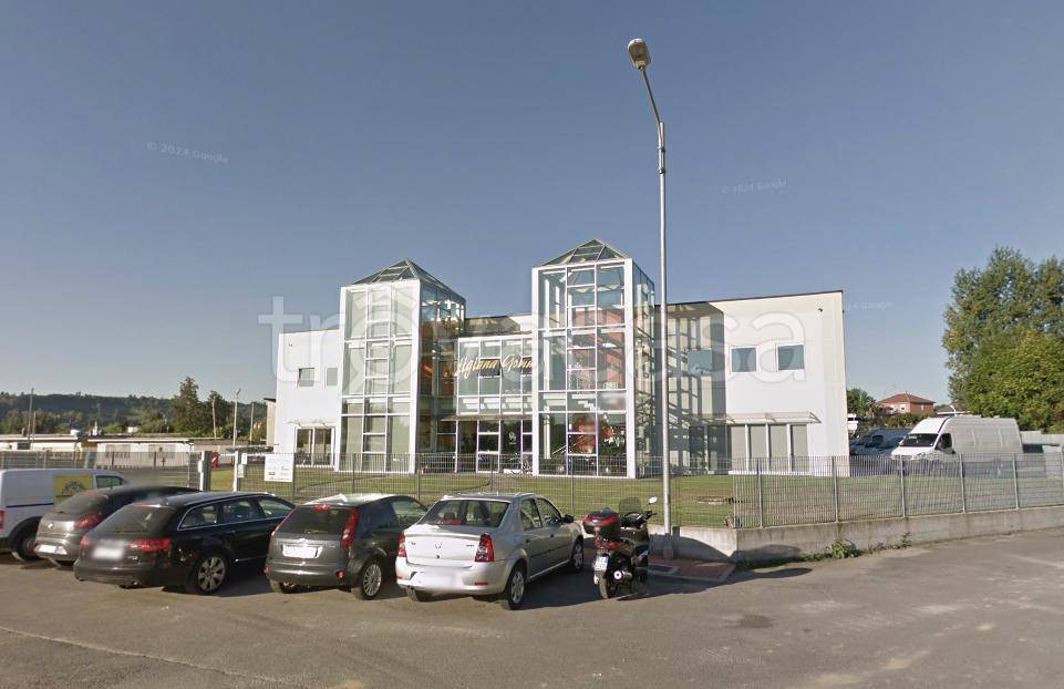 locale commerciale in vendita ad Asti