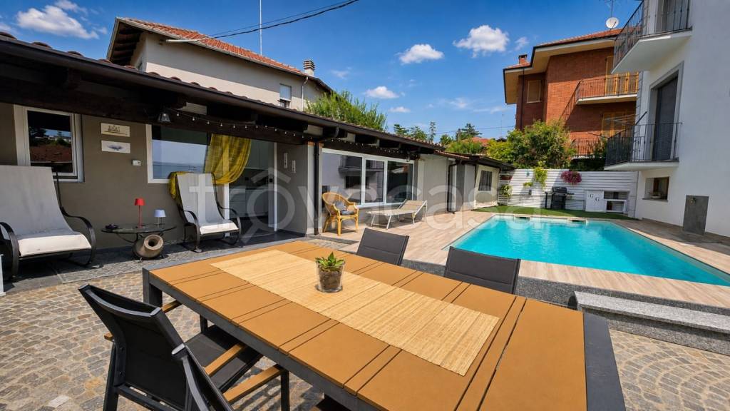 casa indipendente in vendita ad Asti