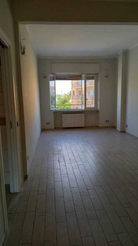 appartamento in vendita ad Asti in zona Pilone