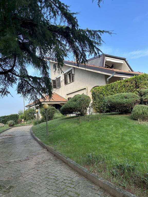 casa indipendente in vendita ad Asti in zona Revignano