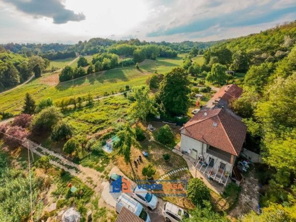 casale in vendita ad Asti in zona Serravalle