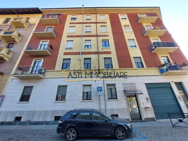 appartamento in vendita ad Asti in zona Centro Città