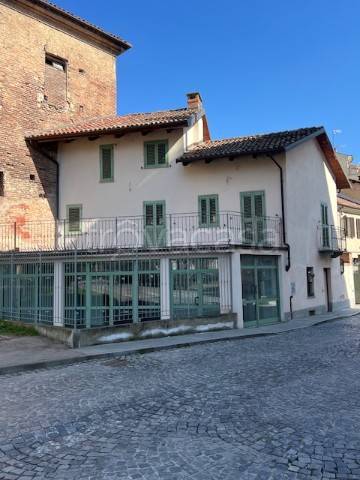 casa indipendente in vendita ad Asti in zona Centro Città