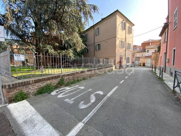 box auto in vendita ad Asti in zona Corso Dante