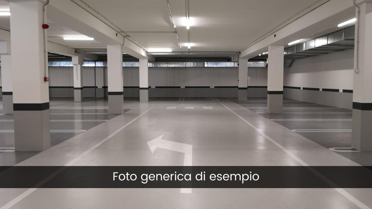 box auto in vendita ad Asti in zona Rioscone