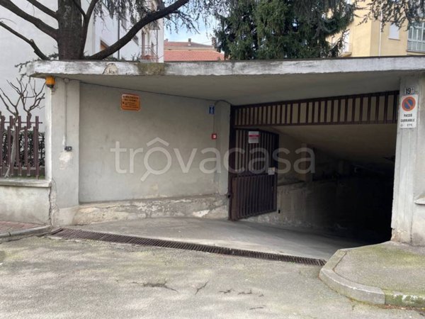 box auto in vendita ad Asti