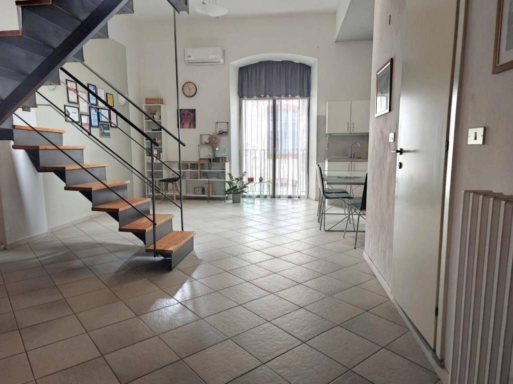appartamento in vendita ad Asti in zona Corso Vittorio Alfieri