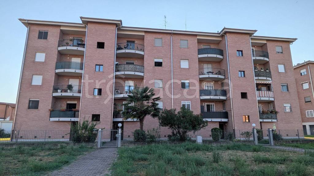 appartamento in vendita ad Asti in zona Trincere
