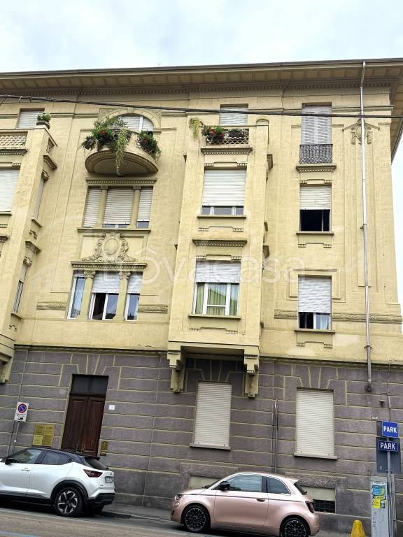 appartamento in vendita ad Asti in zona Corso Dante